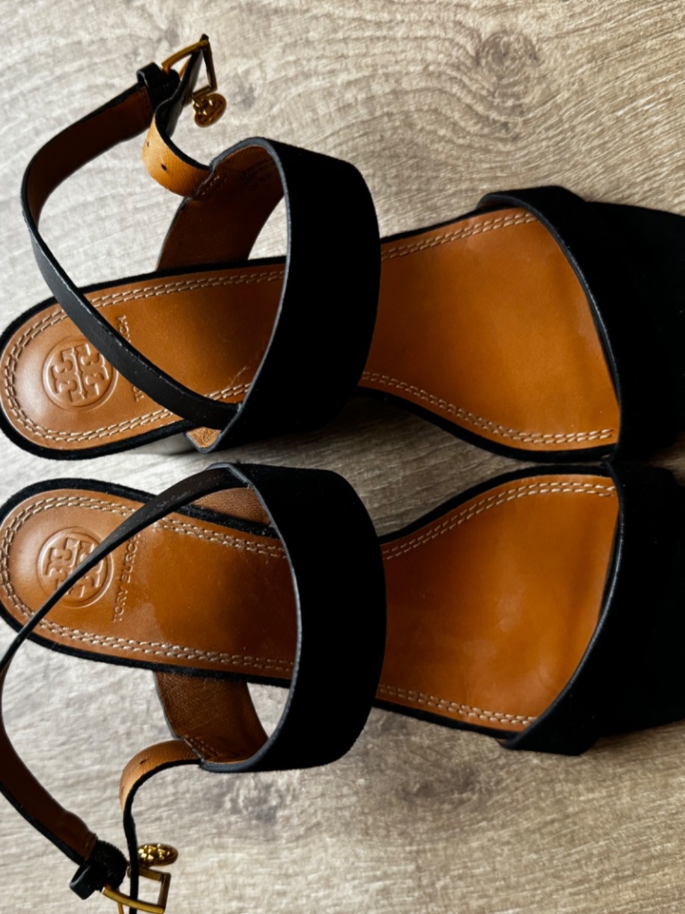Designer Sandals Bundle - Picture 4 of 5